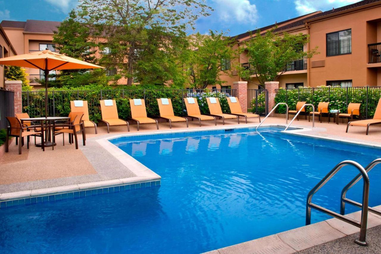 Sonesta Select Newport Middletown Hotel Екстериор снимка